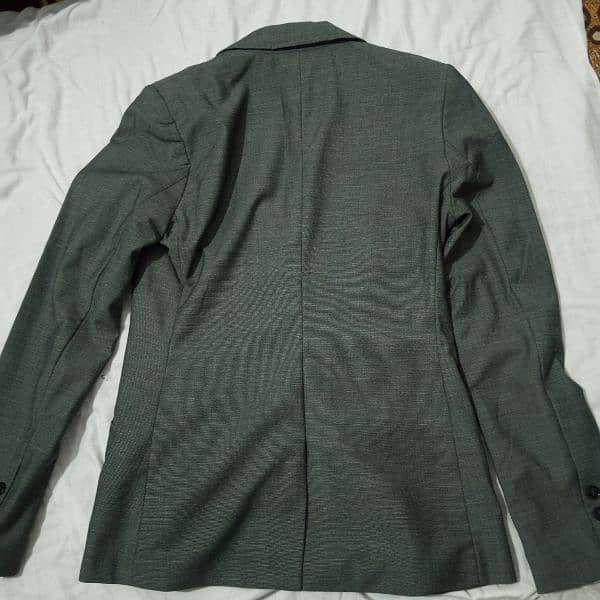 H&M Popular brand jacket or women blazer  in grey colour 2