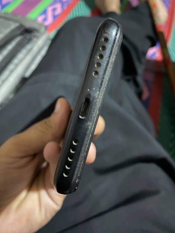 XIAOMI (Mi A2 lite) (With Box except Charger) 2