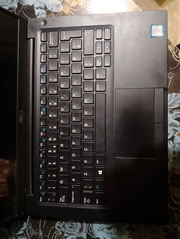 Laptop Dell core i5 8th generation 1