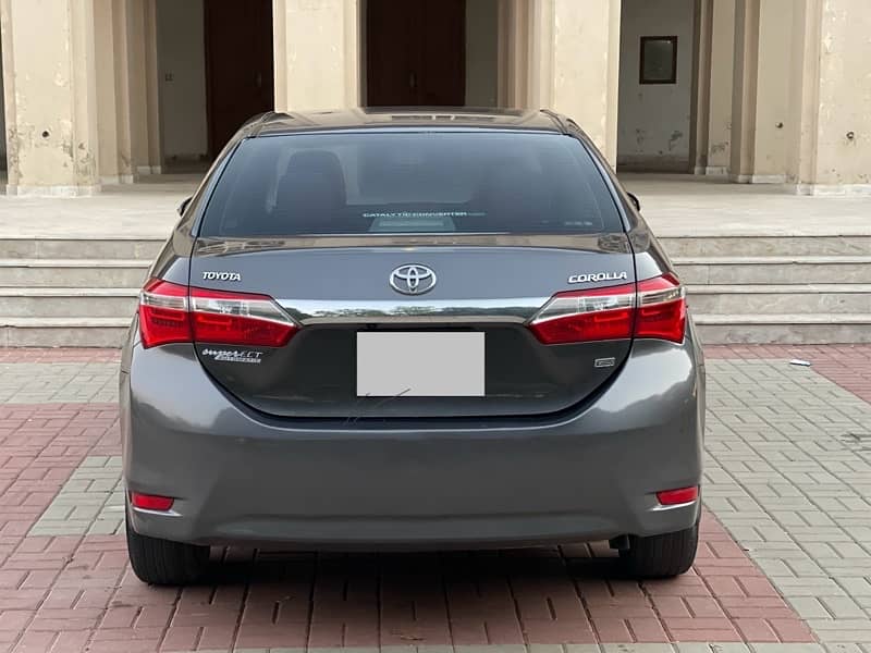 TOYOTA COROLLA GLI 2016 NEW KEY LAHORE REGISTERED 3