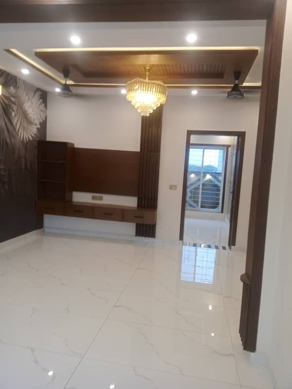 3 BEDS 5 MARLA BRAND NEW HOUSE FOR RENT LOCATED BAHRIA ORCHARD LAHORE 10