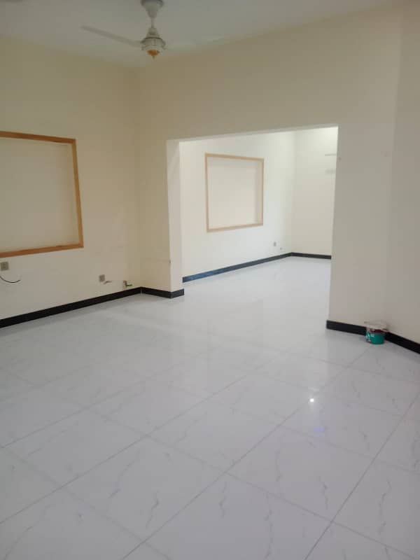 2 bahd upper portion available for rent 14