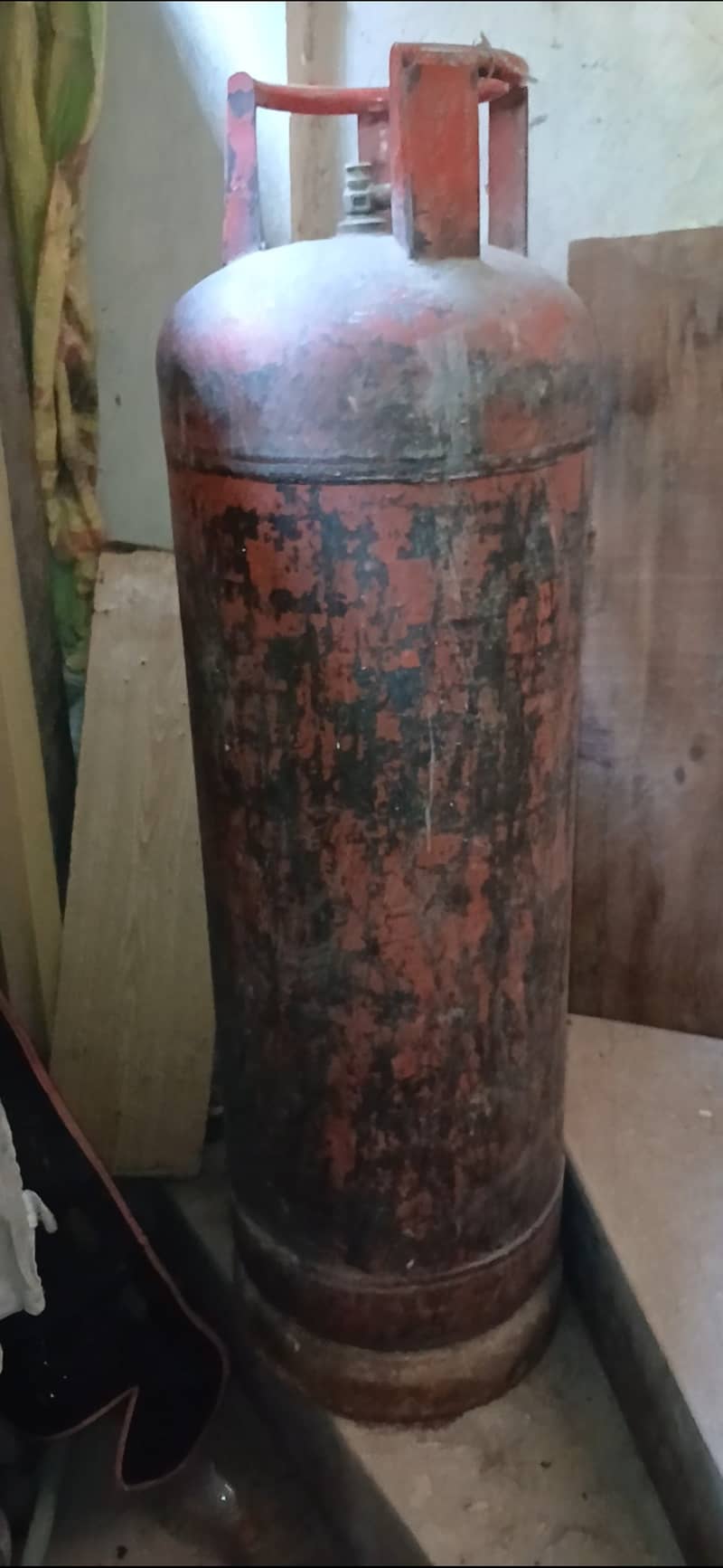 Gas cylinder 3