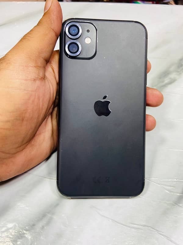 iphone 11 64 GB official PTA Approved 1