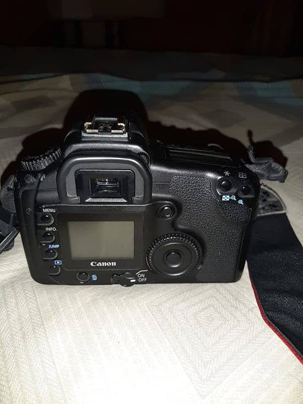 Canon DSLR camera 20D 3