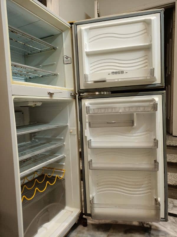 Dawalance 2 door Refrigerator/ Fridge 1