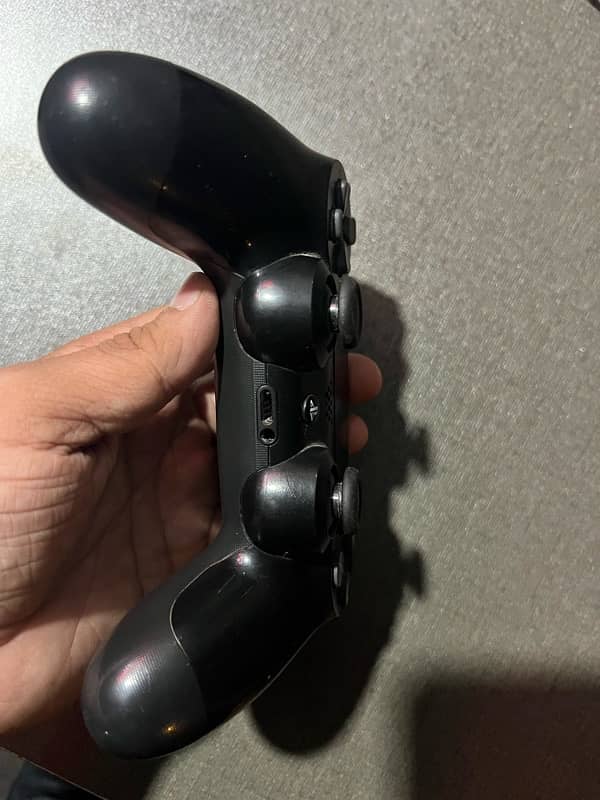 PS4 Origional Controller 10/10 3