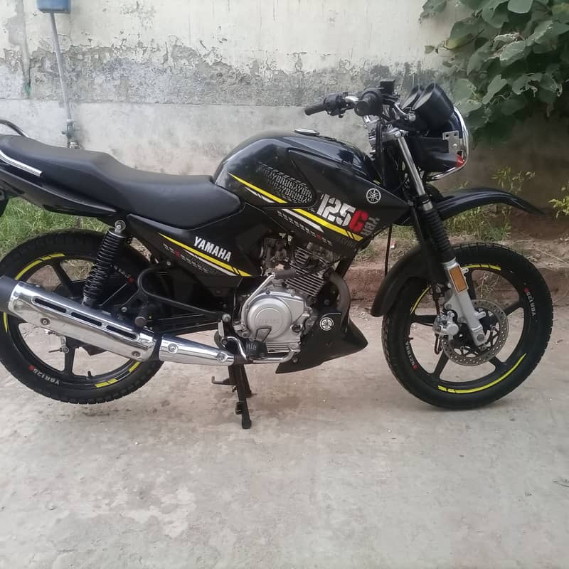 Yamaha YBR 125G Model  (2022) 10