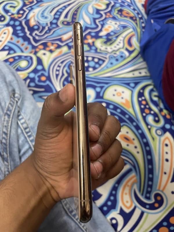 iphone Xsmax pta approved 5