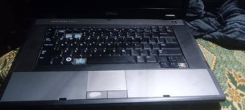 Dell laptop corei5 500 hard ram 2 gb 2