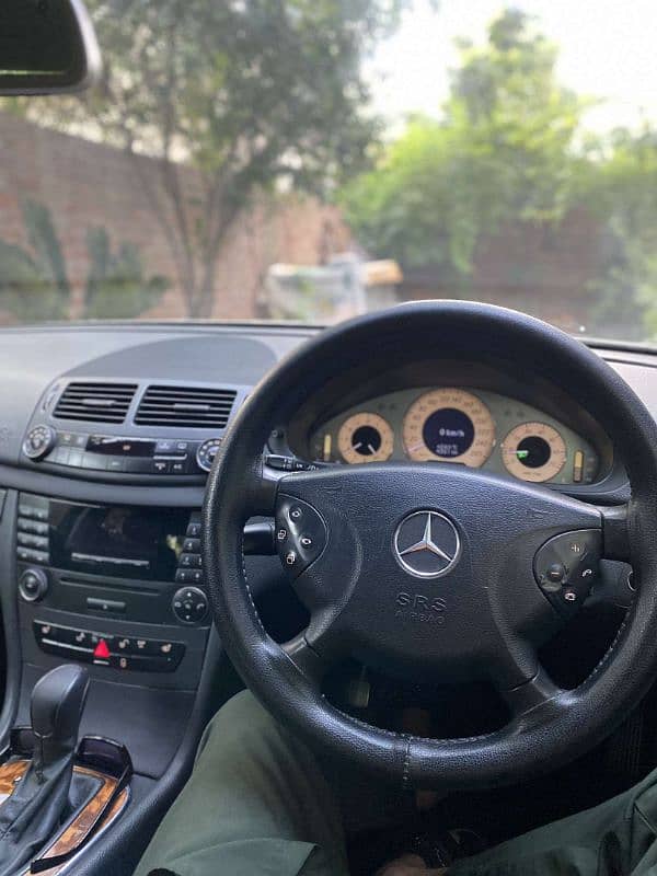 Mercedes E Class 2004 14