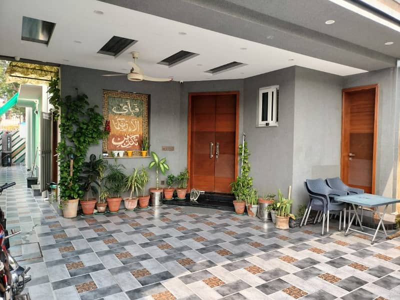 1 Kanal Modern Luxury House Available For Rent in DHA Lahore phase 5 Block E near park 11