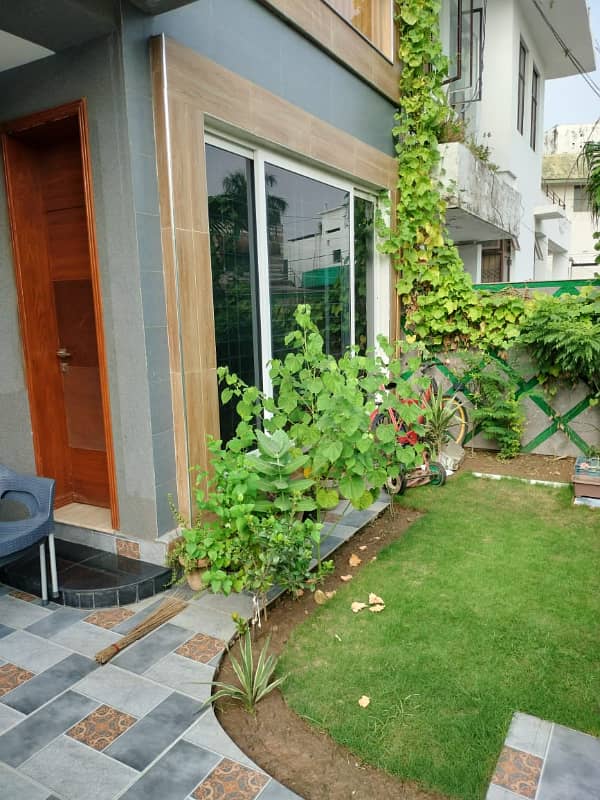 1 Kanal Modern Luxury House Available For Rent in DHA Lahore phase 5 Block E near park 12