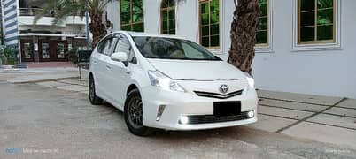 Toyota Prius Alpha G Push full option 2014