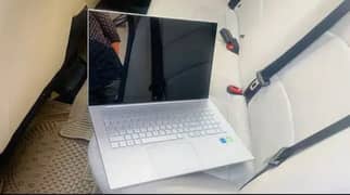 Laptop Core i5 11th Gen with Graphic card ( apple i7,i3)