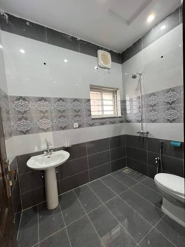 10 Marala Upper Portion Available For Rent 3