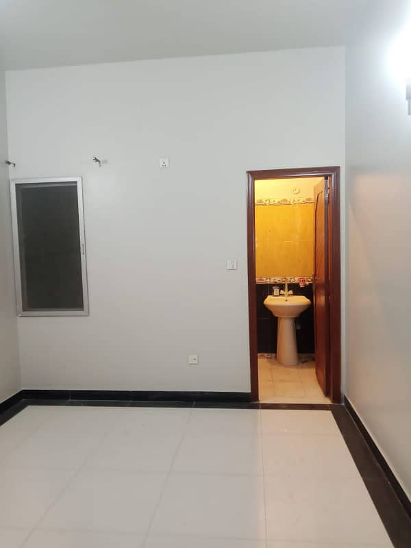 3 BED DD GROUND FLOOR PORTION FOR RENT IN GULISTAN E JAUHAR 1