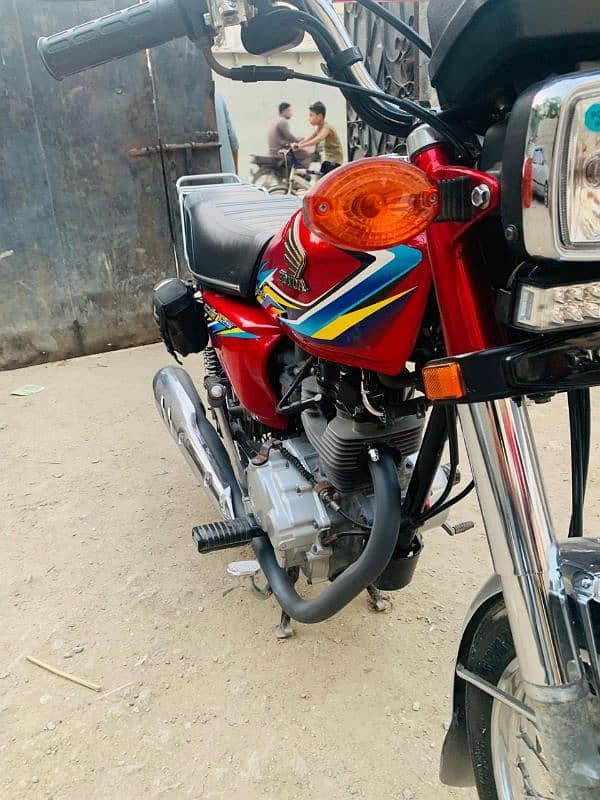 Honda cg 125 karachi num first owner 7