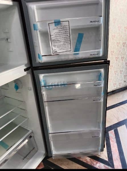 dawlance fridge. . large size. 03124940947 is number per call karain. 3