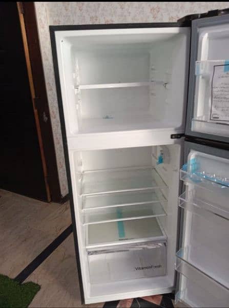 dawlance fridge. . large size. 03124940947 is number per call karain. 4