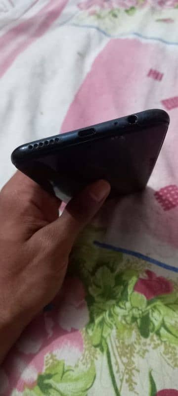 infinix hot 10 play. 4GB/64GB. just galas barek . all ok 2