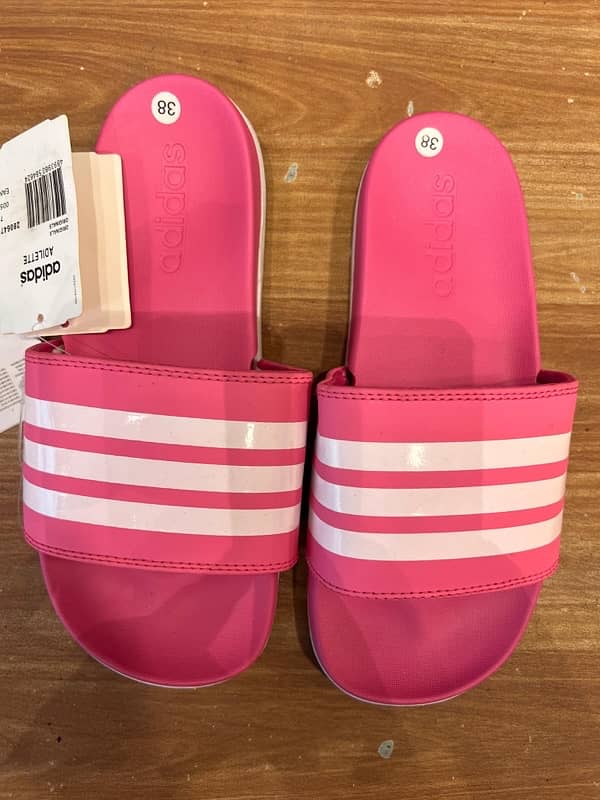 adidas adillete comfort slides 8