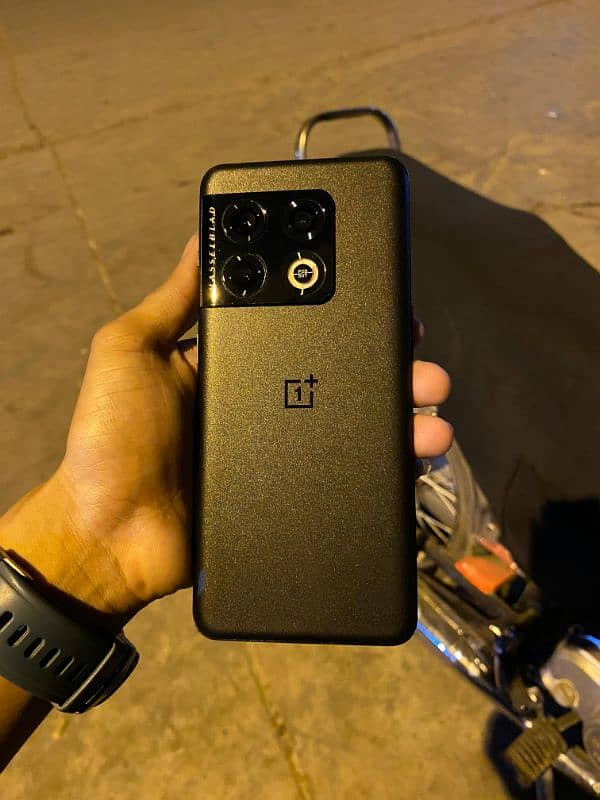 OnePlus 10 pro 1