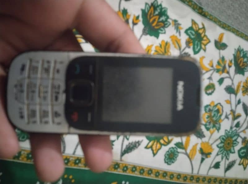 Nokia 2330 no any issue bas front speaker khrab ha 03054041894 0