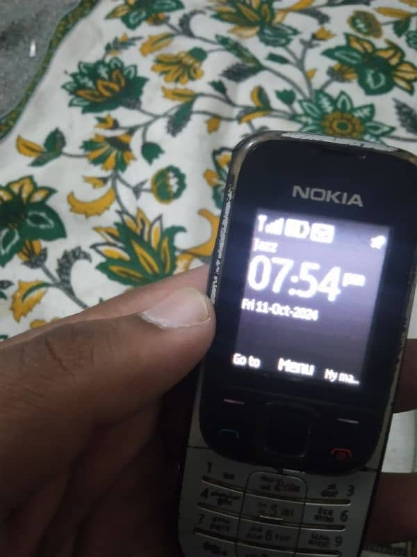 Nokia 2330 no any issue bas front speaker khrab ha 03054041894 3