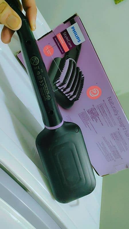 Philips heated Straightener hairs brush original UAE model. 10