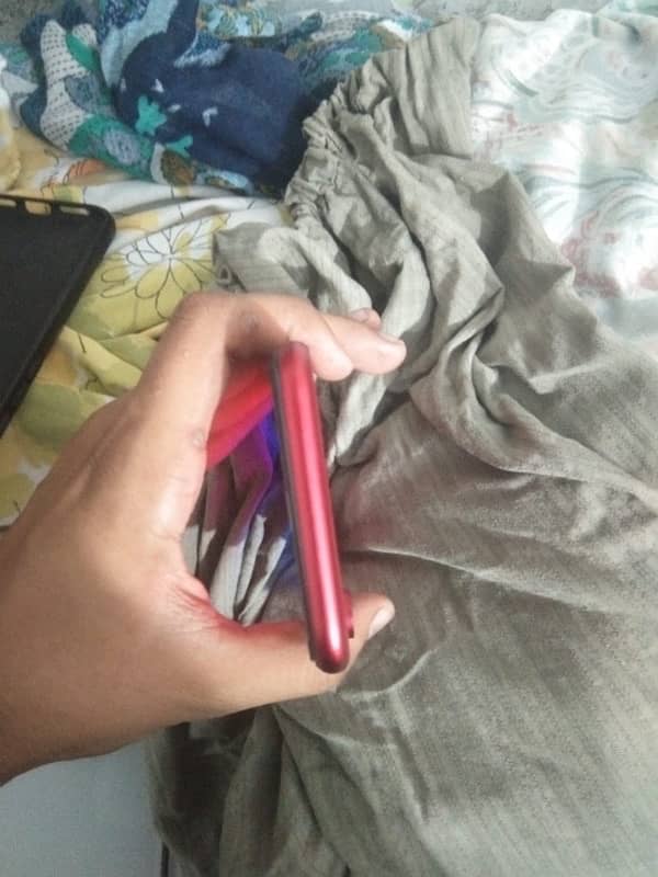 iPhone xr 64 gb 4