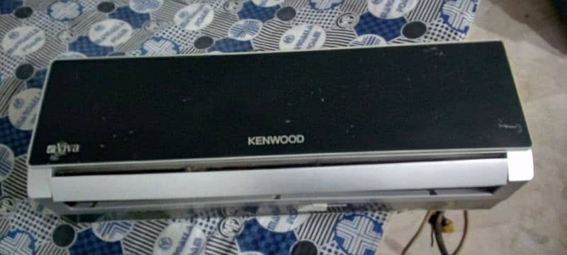 Kenwood inverter . . . only indoor very new condition 0