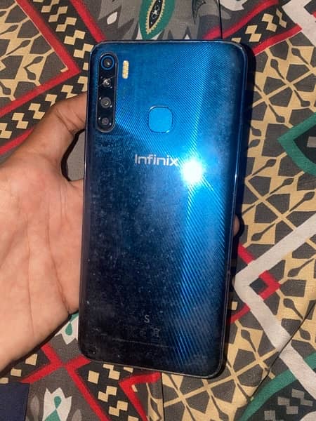 infinix S5  6 128 1