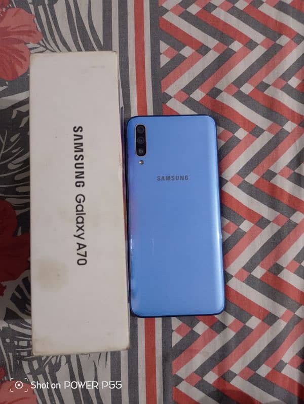 Samsung Galaxy A70 6/128 1