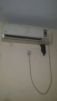 Gree split ac in good condition