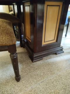 Used Wooden Dining Table for Sale - Excellent Condition!