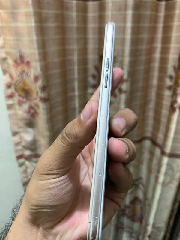 Oppo A57 2