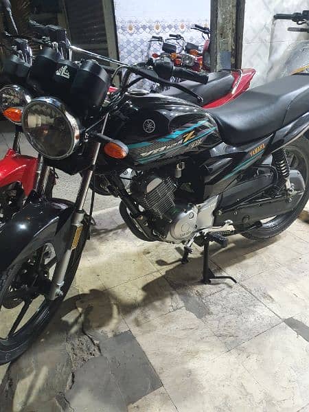 YAMAHA YB 125Z DX (2023) 0