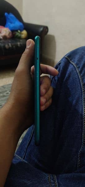 infinix s5 lite 4/64 with charger only sim not working 2