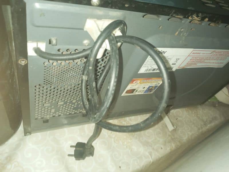 damaged microwave 1