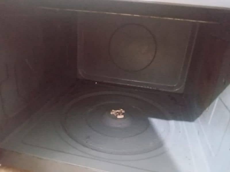 damaged microwave 2