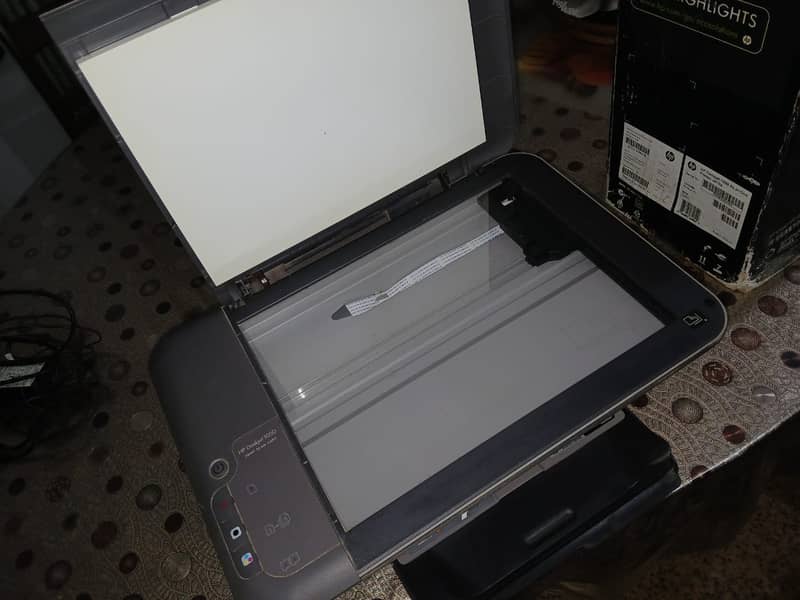 Printer and Scanner All in One HP DESKJET 1050 8