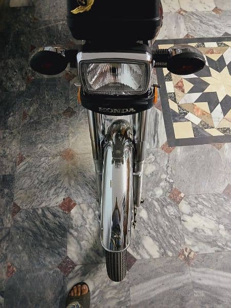 HONDA CG 125 SE IN EXCELLENT CONDTION 2023 STICKER 5