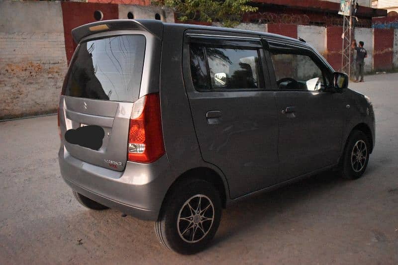 Suzuki Wagon R 2017 3