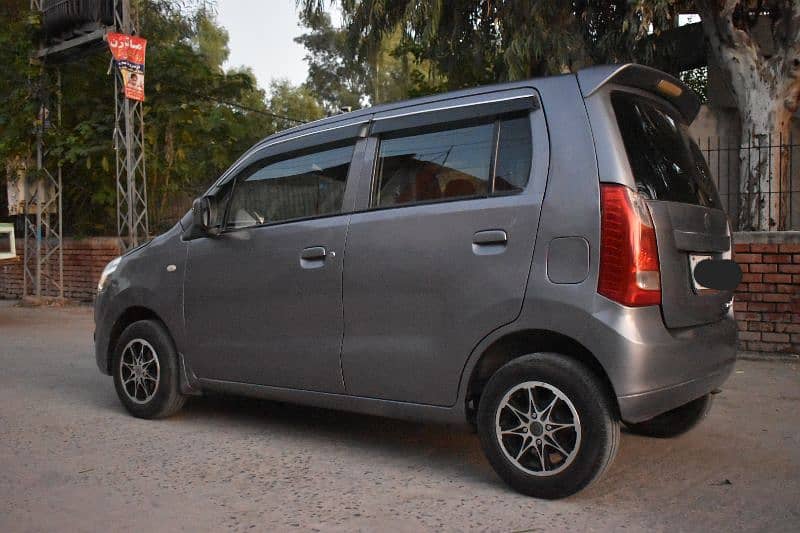 Suzuki Wagon R 2017 4