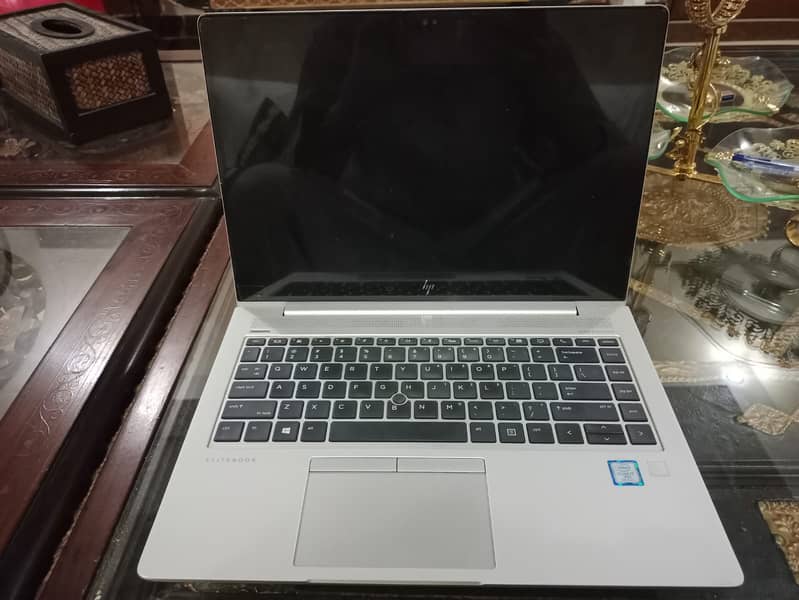 Hp 840 G5 elite book i7 8 generation touch screen. 0