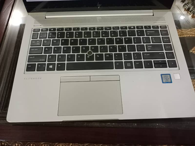 Hp 840 G5 elite book i7 8 generation touch screen. 2