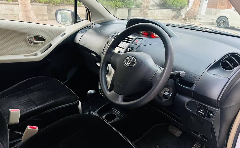 TOYOTA VITZ F 1.0 MODEL 2007 | REG 2010 8