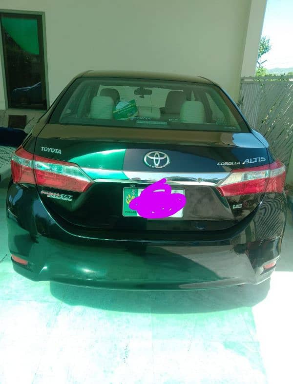 Toyota Corolla Altis 2016 10