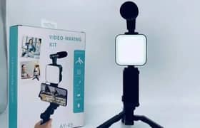 Vlogging kit with microphone